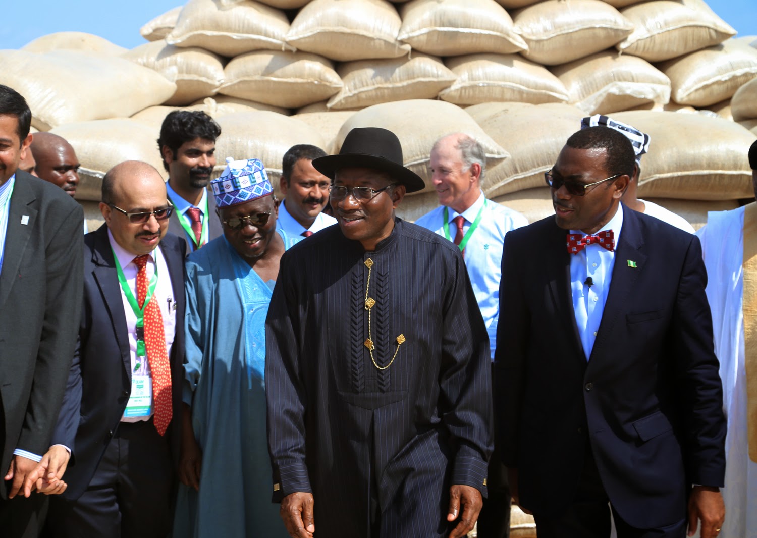From left Managing Director Olam Rice Nigeria Mr Srivatsan Nasarawa State Governor Tanko Al-Makura President Goodluck Jonathan and Agric Minister Dr Akinwumi Adesina at the commissioning of Olam Rice Farm .Nigeria at Rukubi Nasarawa State on Monday 14th July 2014.