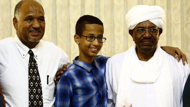 Ahmed Mohamed with his father and Sudanese President Omar al-Bashir
