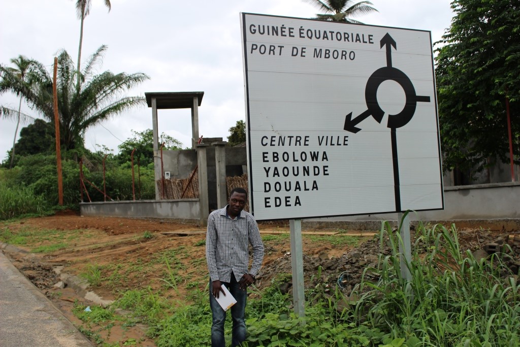 Pan African Visions reporter, Amos Fofung covering border crisis between Cameroon and Equatorial Guinea (photo, Amos Fofung)