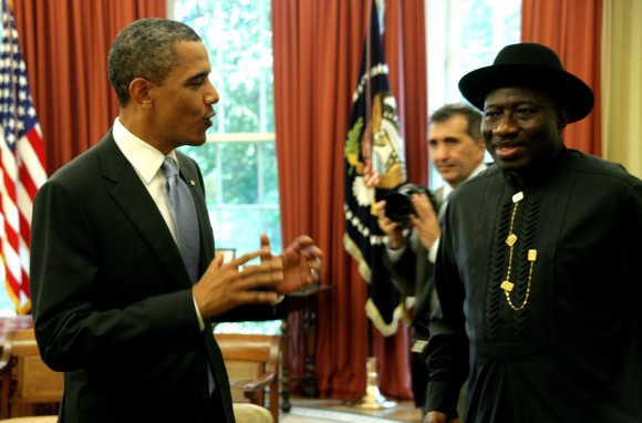 Barack Obama chatting with Goodluck Jonathan