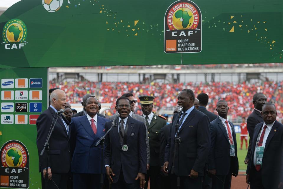 Equatorial Guinea's President Teodoro Obiang Nguema Mbasogo (C) addresses the crowds ahead of the 2015 African Cup of Nations group A football match between Equatorial Guinea and Congo at Bata Stadium in Bata on January 17, 2015 (AFP Photo/Khaled Desouki)