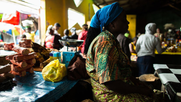 Market vendors feel the effect of the Ebola outbreak as they struggle with plummeting sales and rising cost of transporting goods in West Point, Liberia. The epidemic has devastating effects on household economies in the affected West African countries, where many make their living through small enterprises and microbusinesses. Photo by: Morgana Wingard / UNDP / CC BY-NC-ND