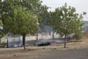 A burnt motorcycle is seen after Chadian forces took control from Boko Haram insurgents in Dikwa March 2, 2015. REUTERS/Madjiasra Nako 