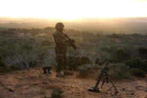 Image made available by the African Union Mission to Somalia (AMISOM) on October 6, 2014 shows an AMISOM soldier near the al-Shabab stronghold of Barawe, in the Lower Shabelle region of Somalia (AFP Photo/Tobin Jones) 