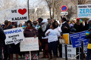 Supporters of the Rwandan president gather during a rally near the offices of UNESCO in Paris on February 27, 2015 (AFP Photo/Francis Guillot)