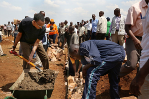 President Paul Kagame joins residents in Umuganda to build homes for the needy. Photo: Paul Kagame Flickr