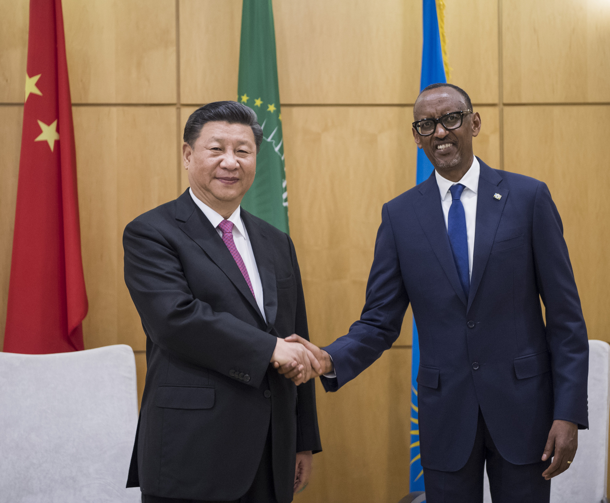 President Kagame (right) welcoming president Jinping during his visit in Rwanda in July 2018