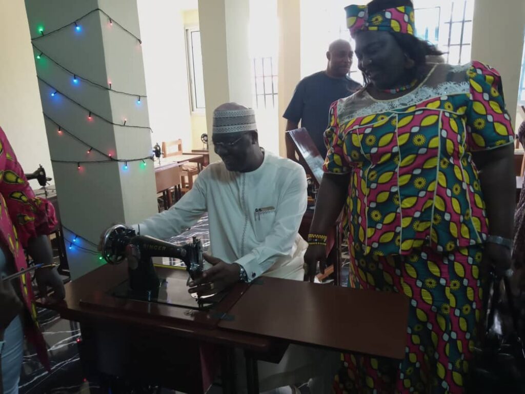 Ibrahim Mohammed Bashir, Nigerian Consul General to NOSO tests the machines put at the disposal of displaced persons