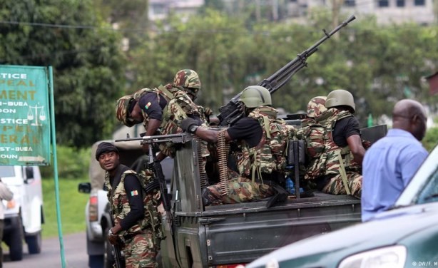 Cameroon Soldiers in Buea, a town in one of its two English-speaking regions (Photo: F Muvunyi/DW)