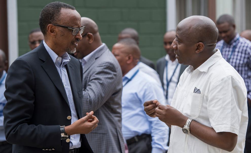 President Kagame (left) chatting with Prime Minister Edouard Ngirente during National Retreat